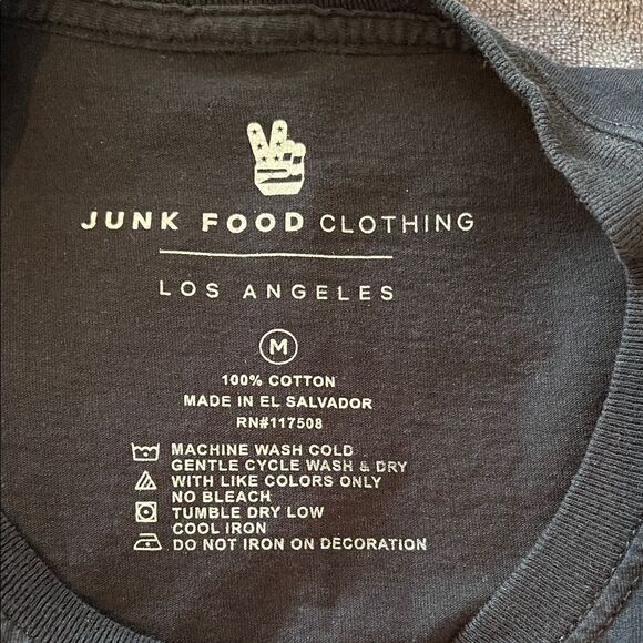 Junk Food Pink Floyd Graphic T-Shirt - Picture 7 of 7